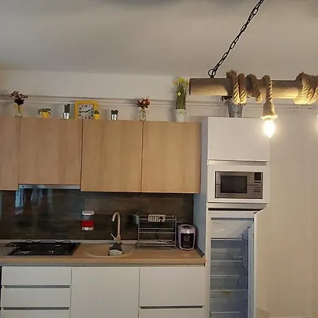 Apartament Delia דירה *