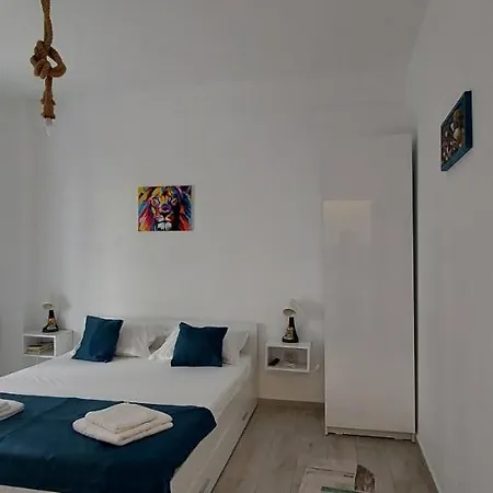 Apartament Delia דירה *